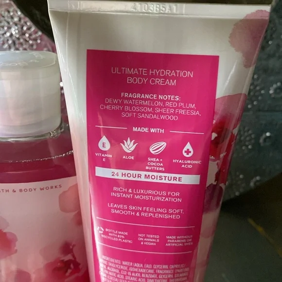 Bath and Bodyworks Cherry Blossom 🌸 Gift Set Combo - Picture 3 of 3